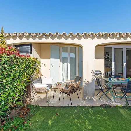 La Petite Yourhosthelper Grimaud