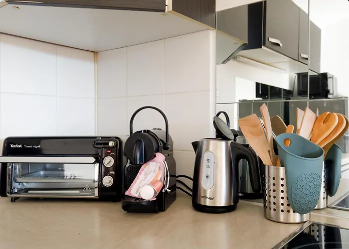 La Petite Yourhosthelper Grimaud