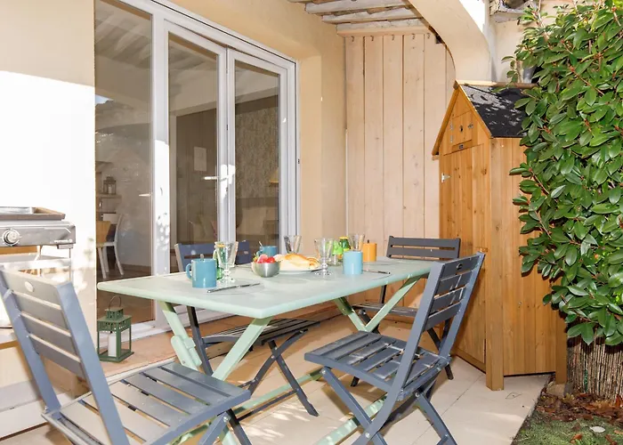 La Petite Yourhosthelper Grimaud